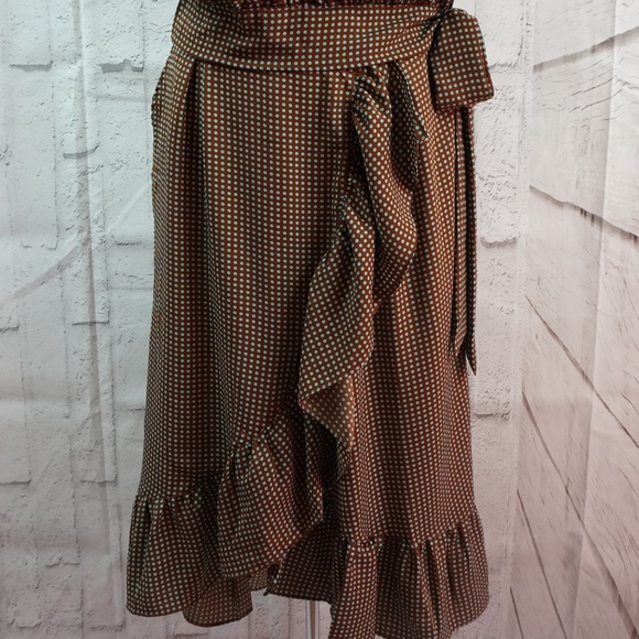 2-Piece Skirt Set - Picture 2 of 4